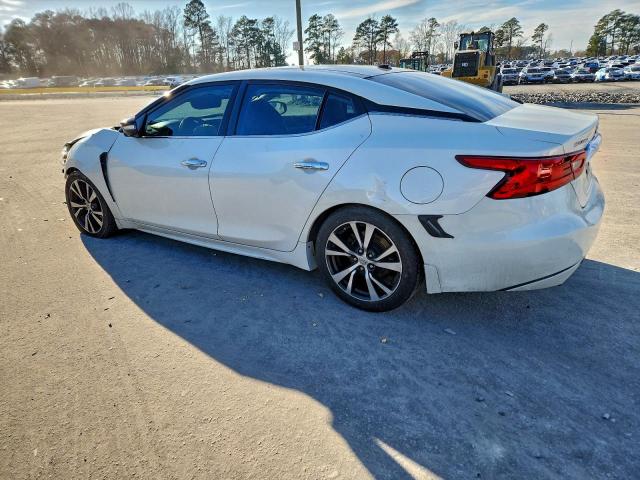 Nissan Maxima 3.5s Image 10