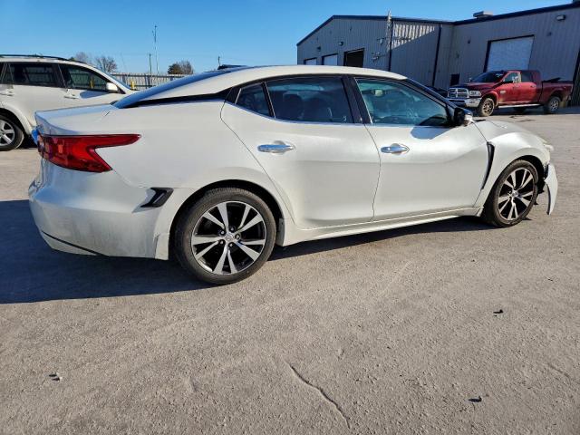 Nissan Maxima 3.5s Image 2