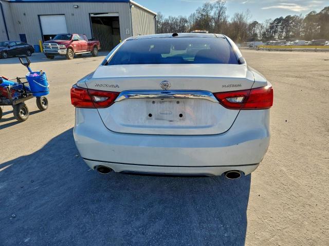 Nissan Maxima 3.5s Image 9