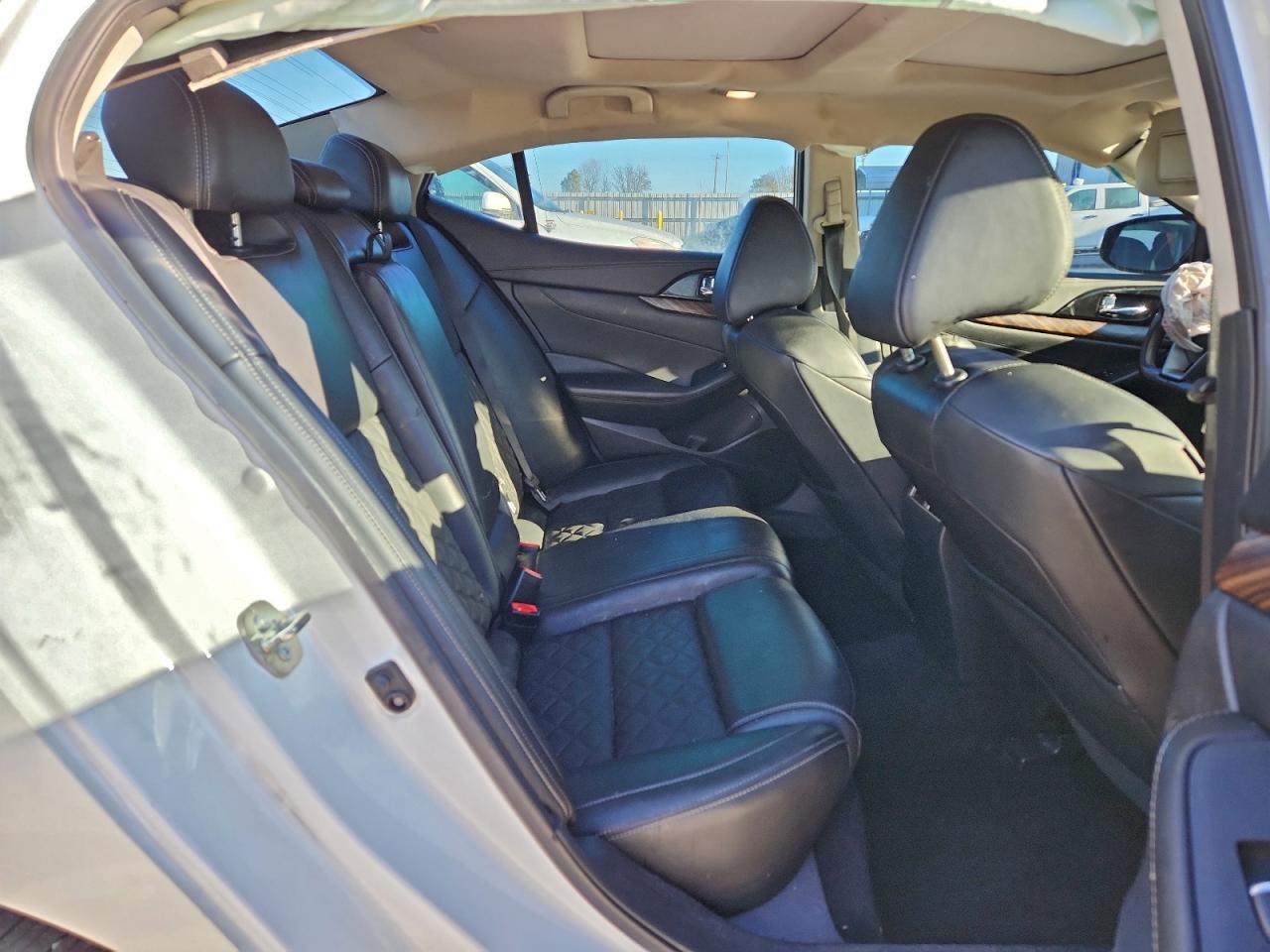 Nissan Maxima 3.5s Image 12