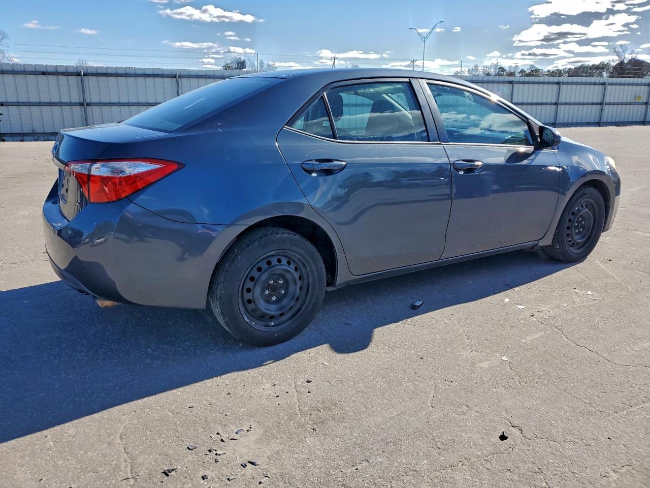 Toyota Corolla L Image 7