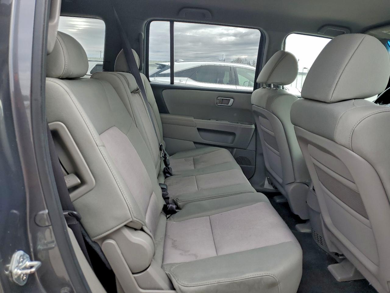 Honda Pilot Ex Image 10