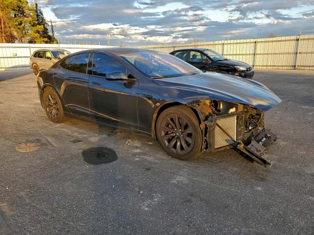 Tesla Model S Image 9