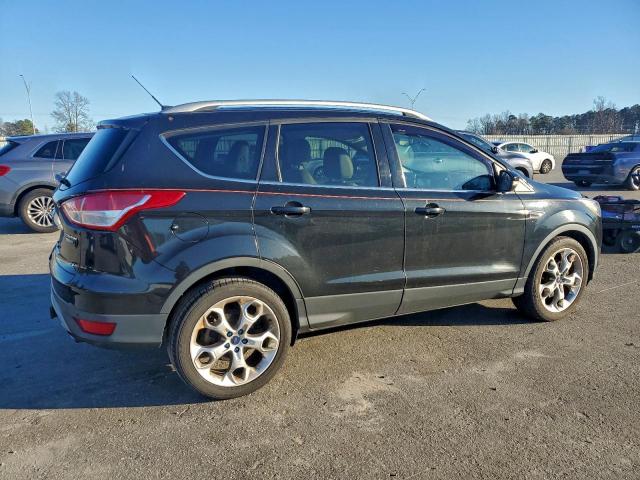 Ford Escape Titanium Image 11