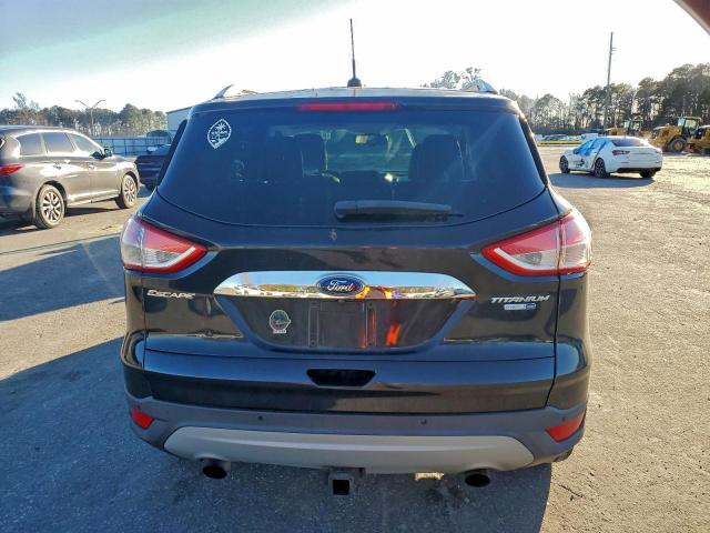 Ford Escape Titanium Image 3