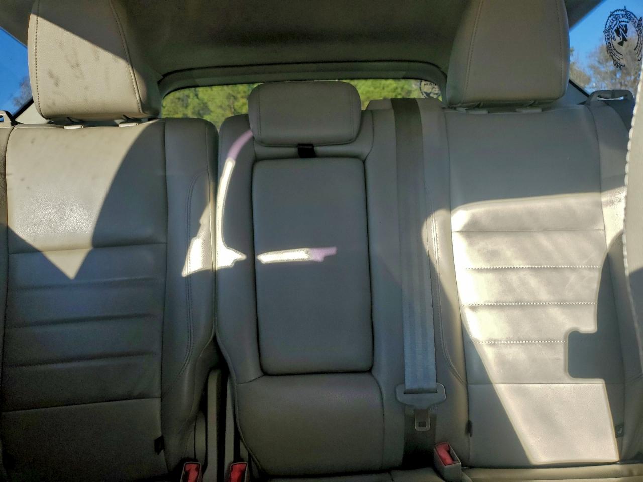 Ford Escape Titanium Image 6