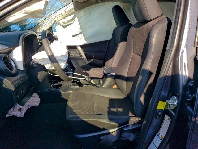 Toyota RAV4 Le Image 6