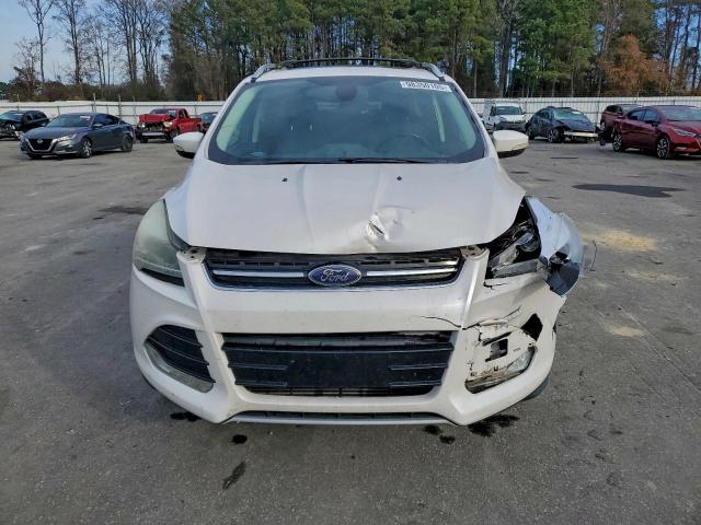 Ford Escape Titanium Image 8