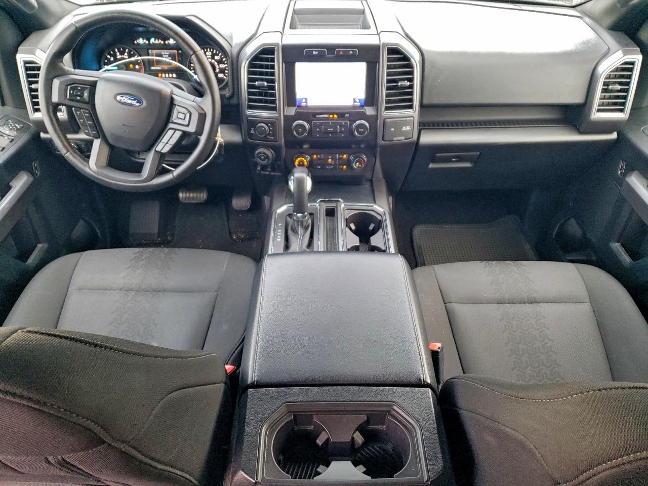 Ford F-150 Supercrew Image 11