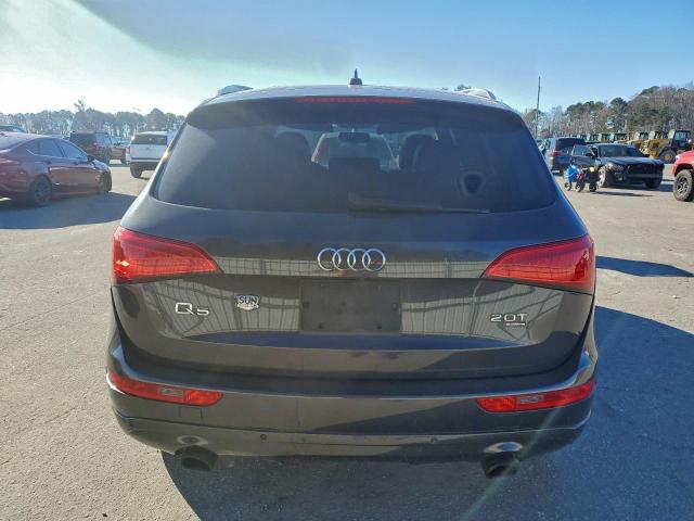 Audi Q5 Premium Plus Image 11