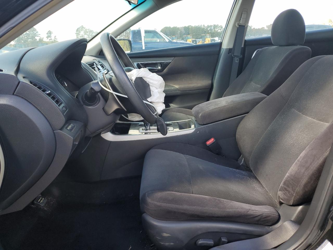 Nissan Altima 3.5s Image 11