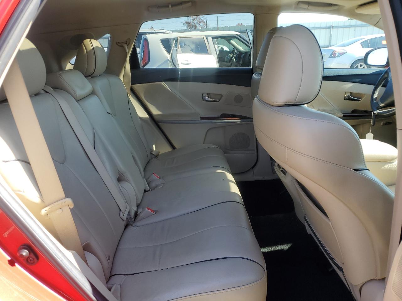 Toyota Venza Image 8