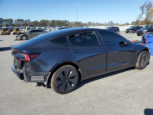 Tesla Model 3 Image 5