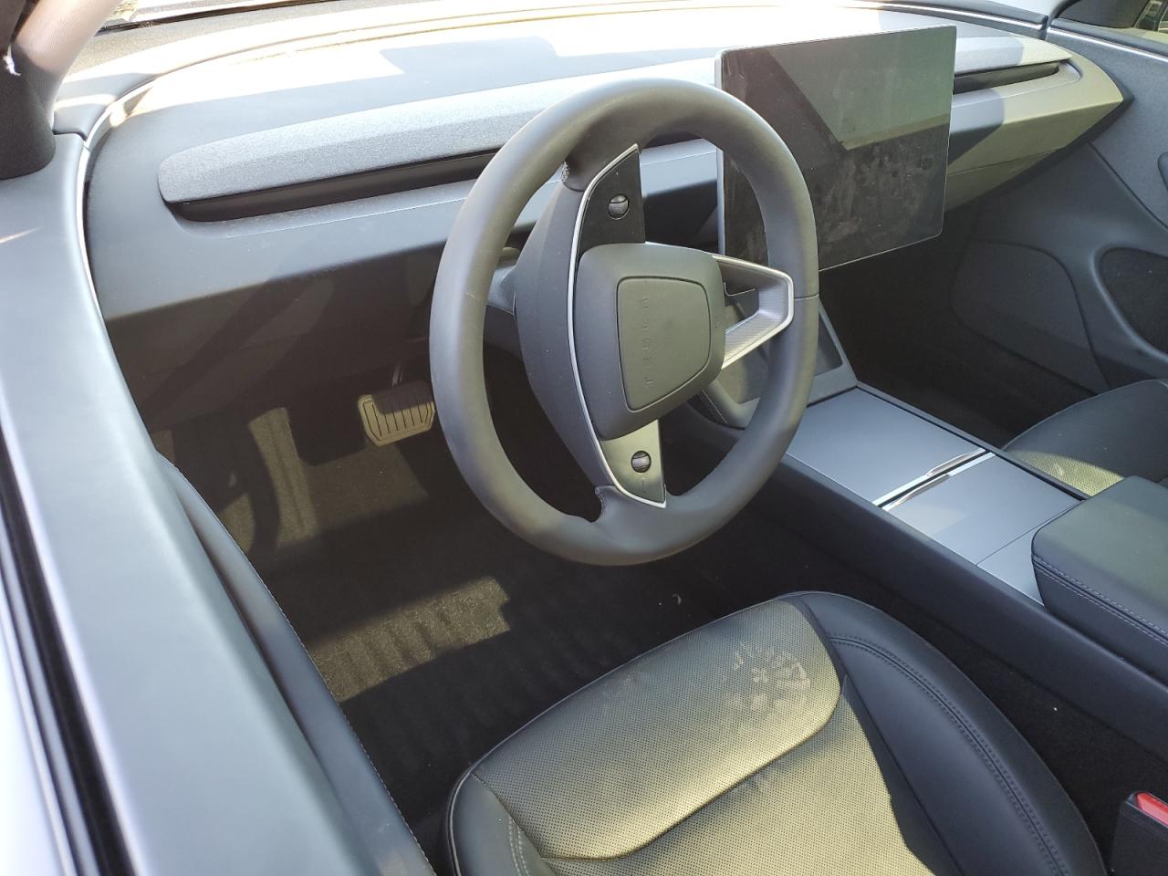 Tesla Model 3 Image 4