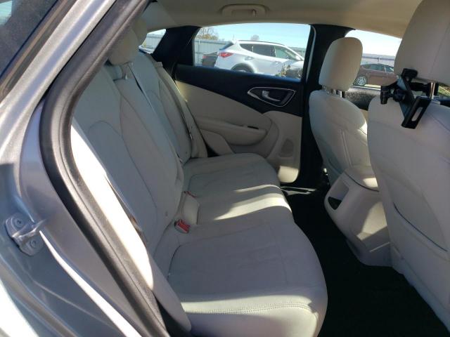 Chrysler 200 Limited Image 5