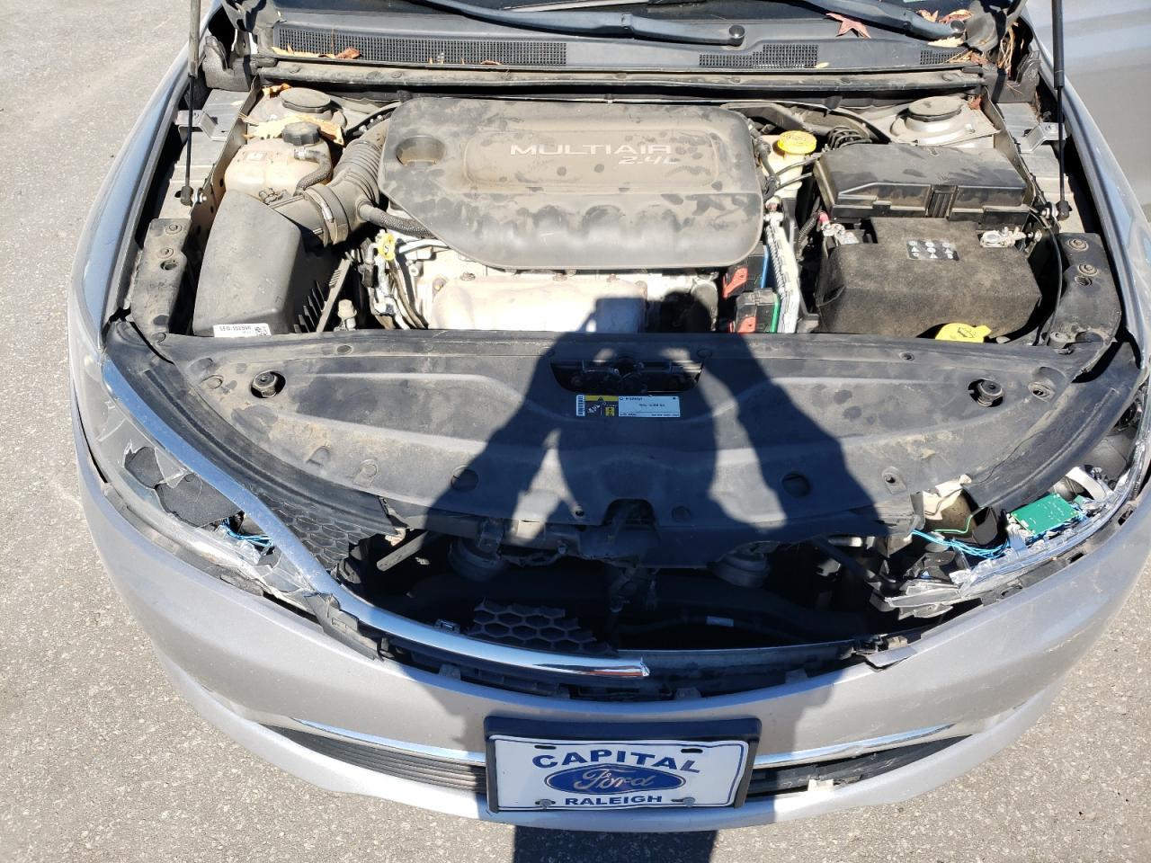 Chrysler 200 Limited Image 7