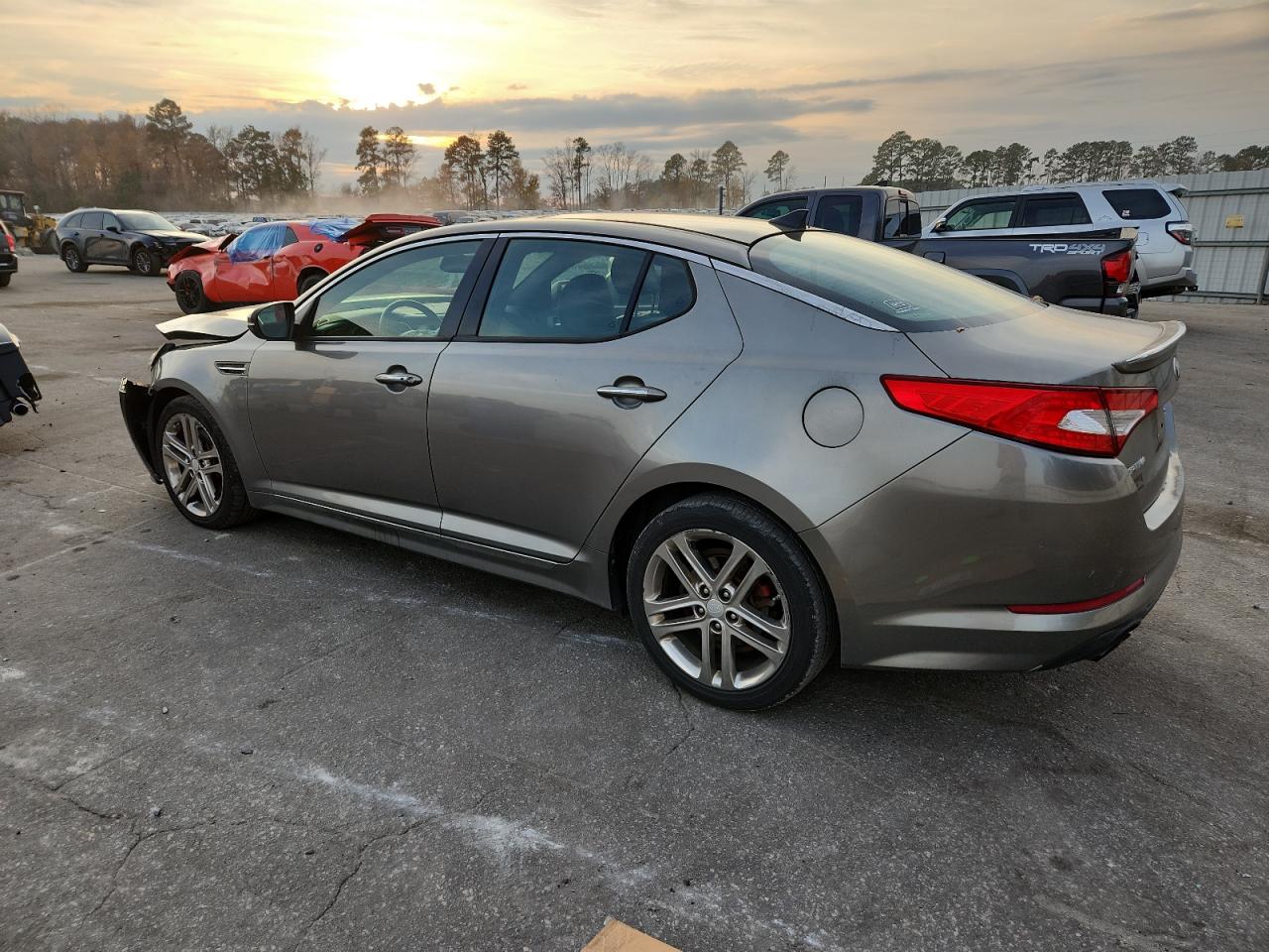 Kia Optima Sx Image 2