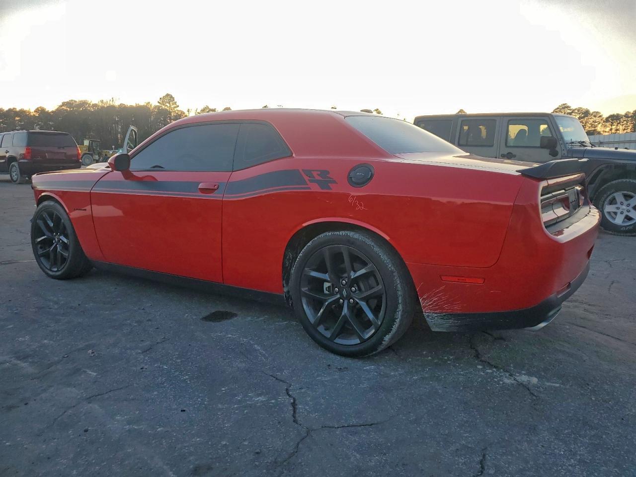 Dodge Challenger R/t Image 12