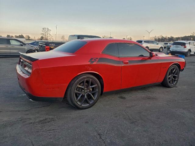 Dodge Challenger R/t Image 2