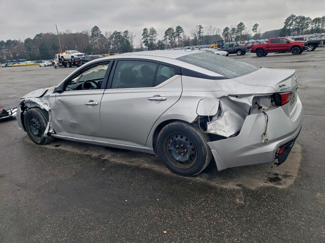 Nissan Altima S Image 4