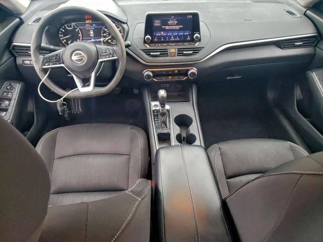 Nissan Altima S Image 7