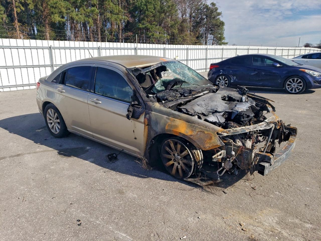 Chrysler 200 Touring Image 10