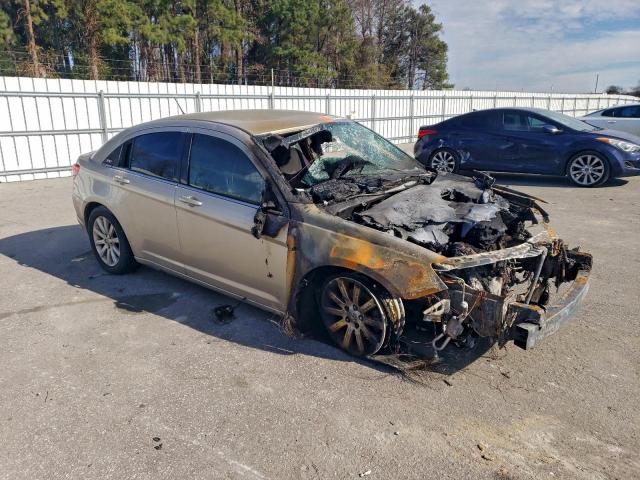 Chrysler 200 Touring Image 10