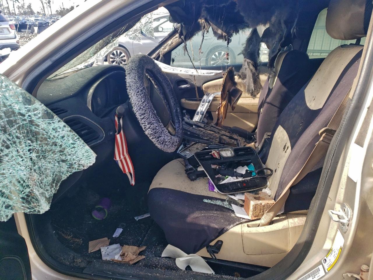 Chrysler 200 Touring Image 7