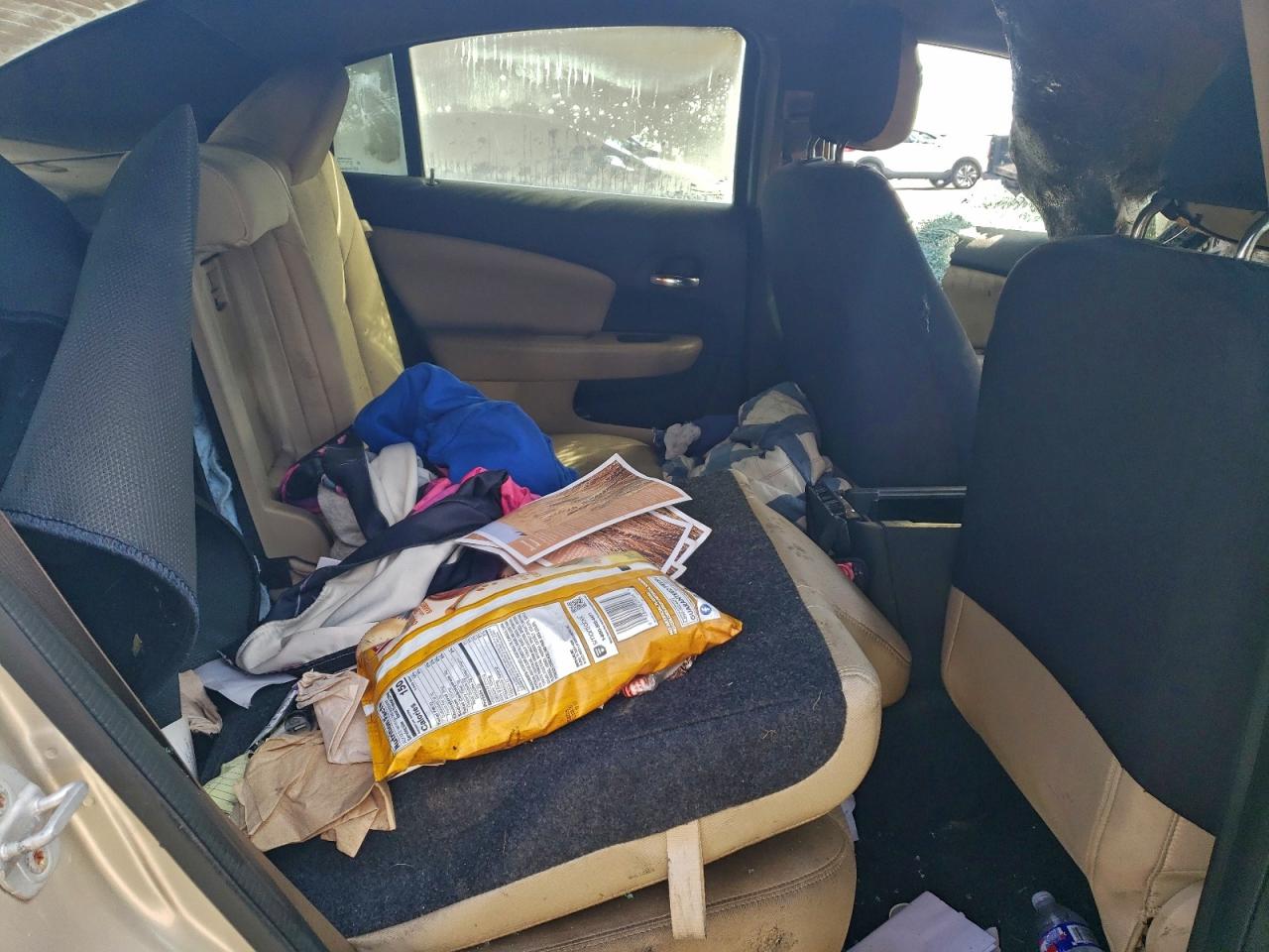 Chrysler 200 Touring Image 11