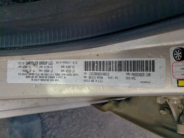 Chrysler 200 Touring Image 8