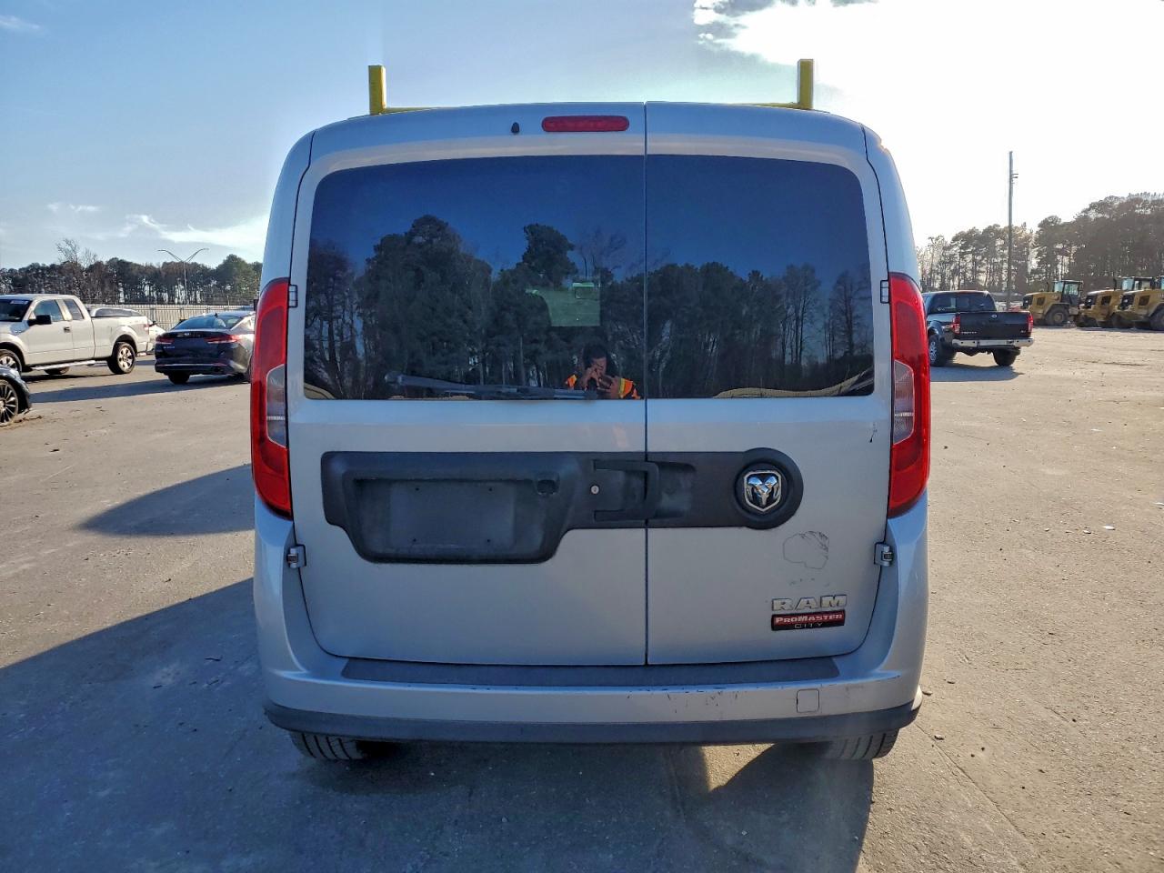 Ram Promaster Slt Image 13