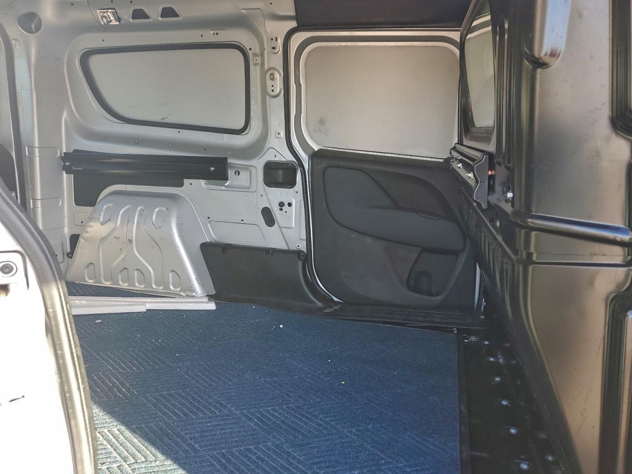 Ram Promaster Slt Image 7