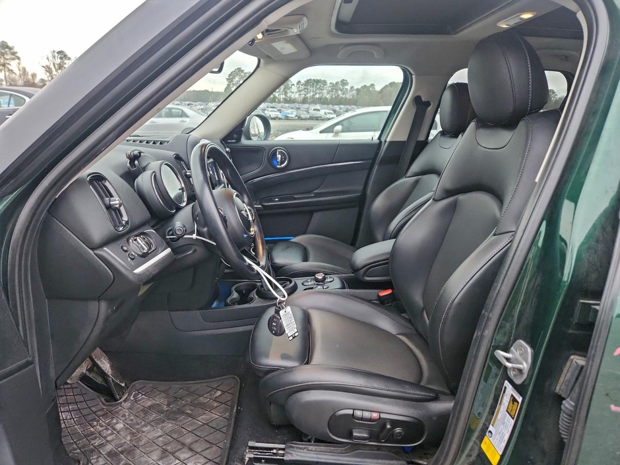 MINI Cooper S Countryman Image 2