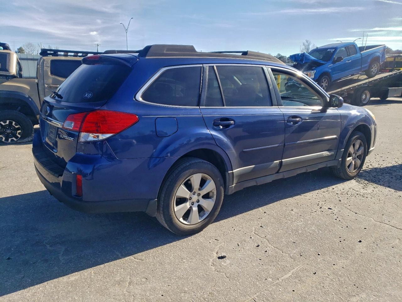 Subaru Outback 2.5i Premium Image 3