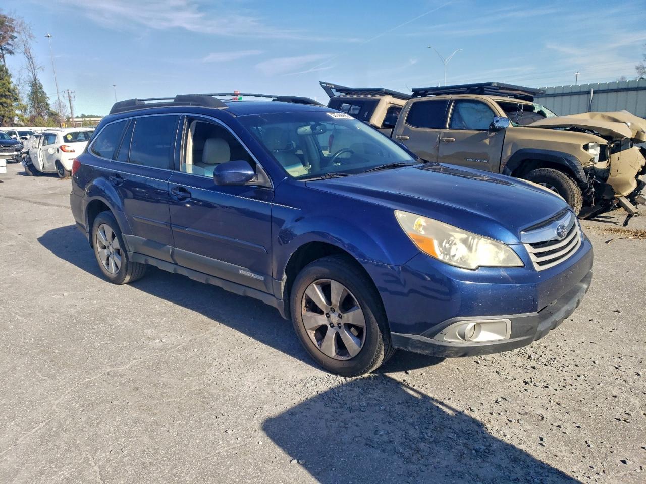 Subaru Outback 2.5i Premium Image 2