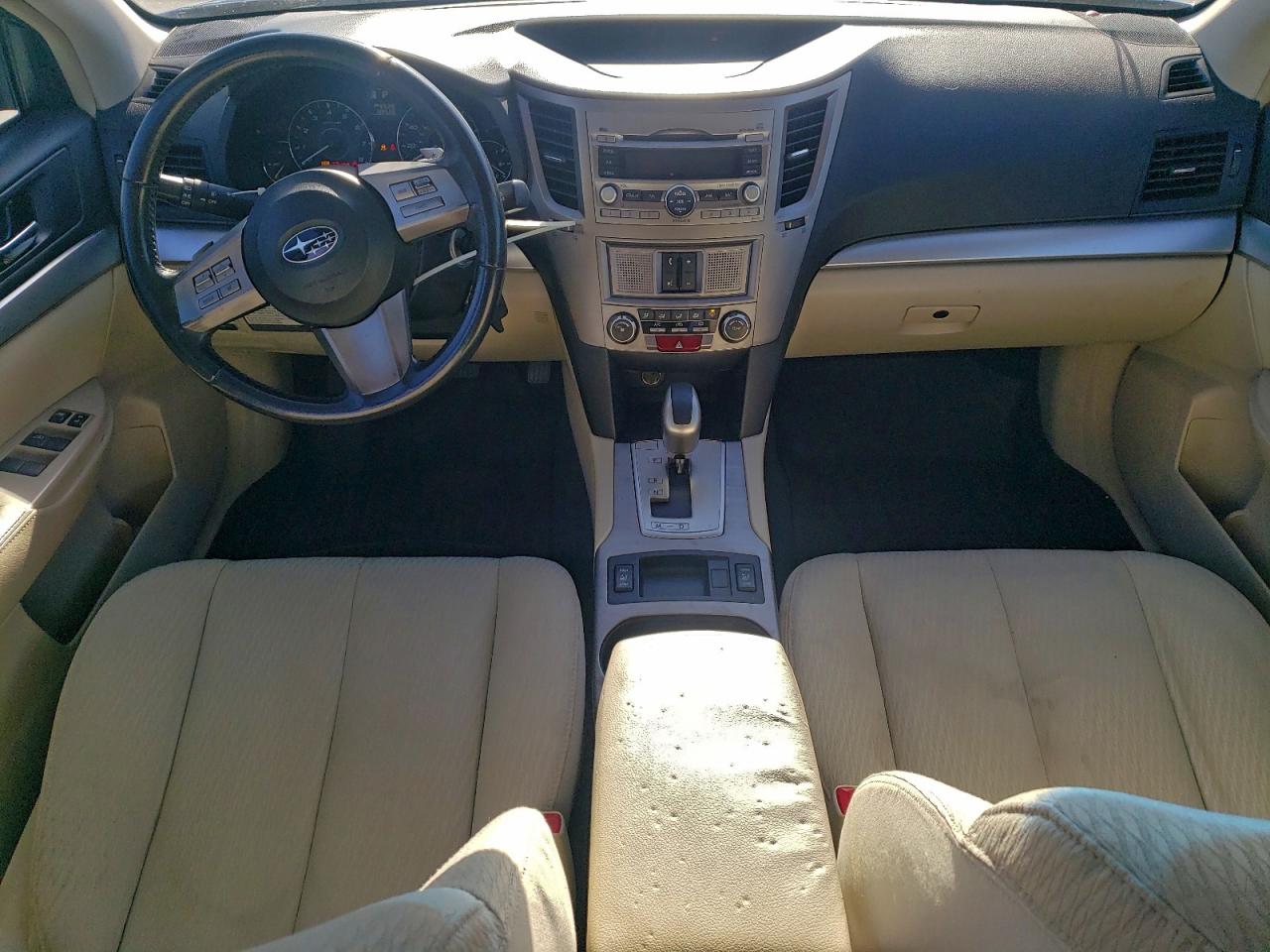 Subaru Outback 2.5i Premium Image 8