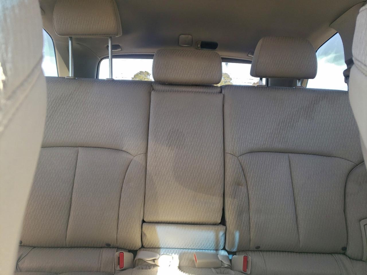 Subaru Outback 2.5i Premium Image 13