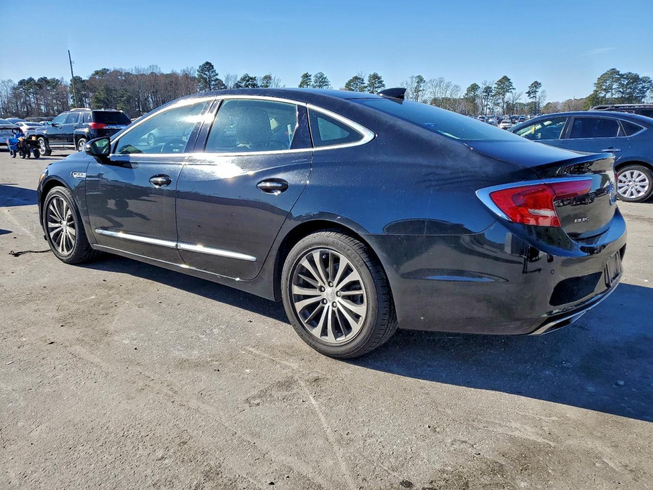 Buick LaCrosse Essence Image 3