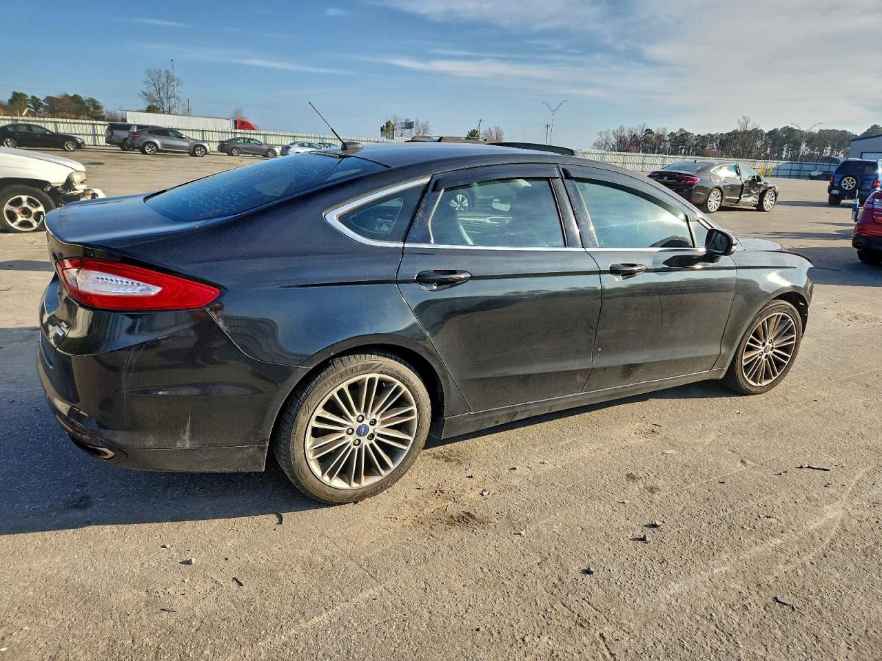 Ford Fusion Se Image 3