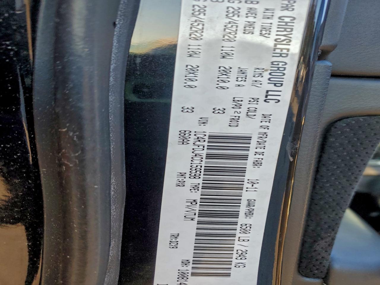 Jeep Grand Cherokee Srt-8 Image 10