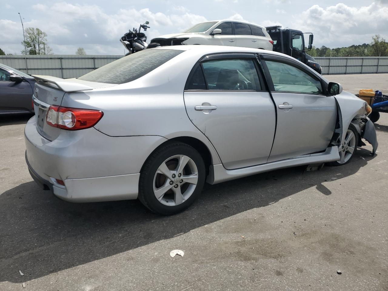 Toyota Corolla Base Image 5