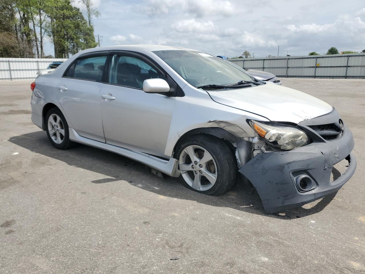 Toyota Corolla Base Image 6