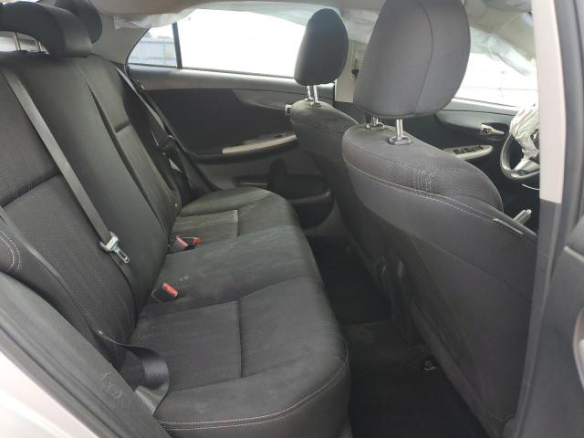 Toyota Corolla Base Image 8