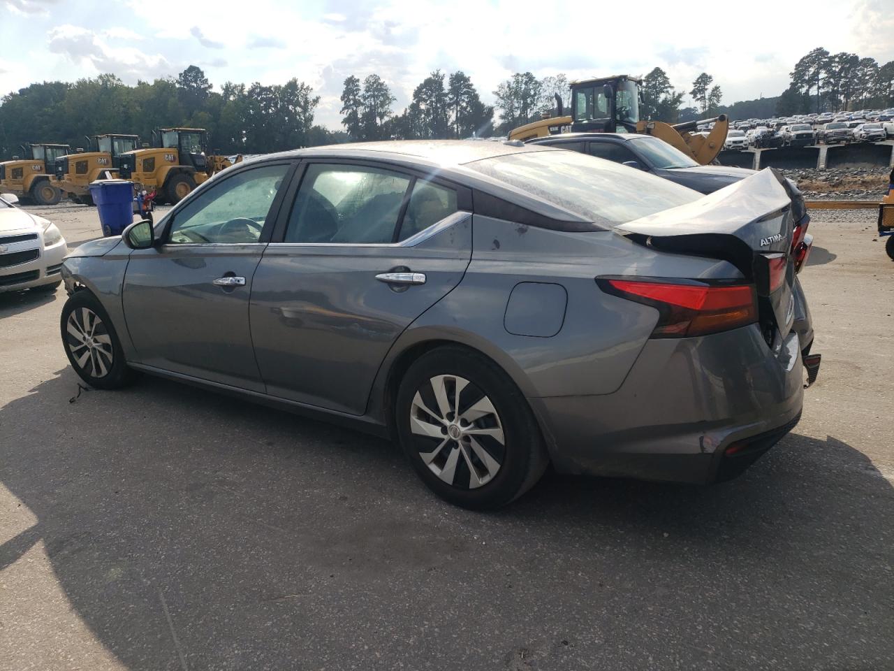 Nissan Altima S Image 11