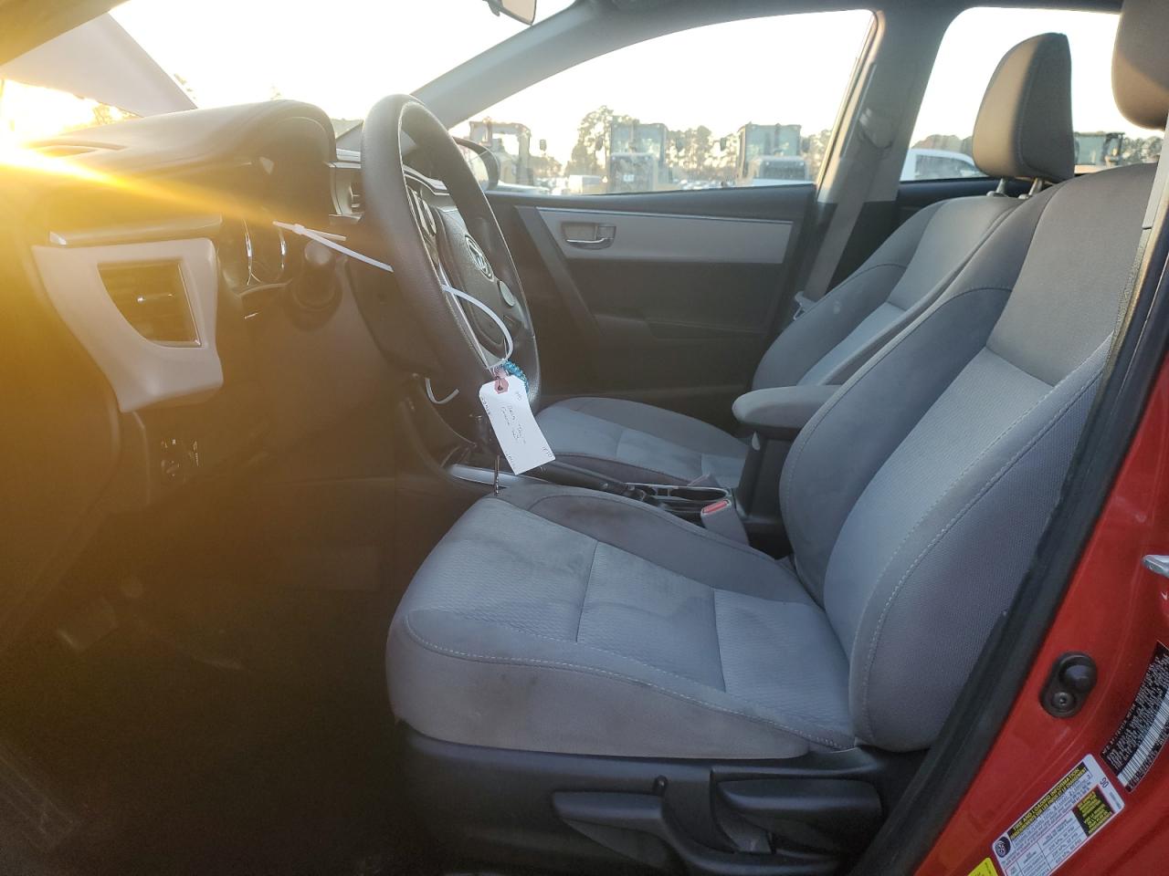 Toyota Corolla L Image 11