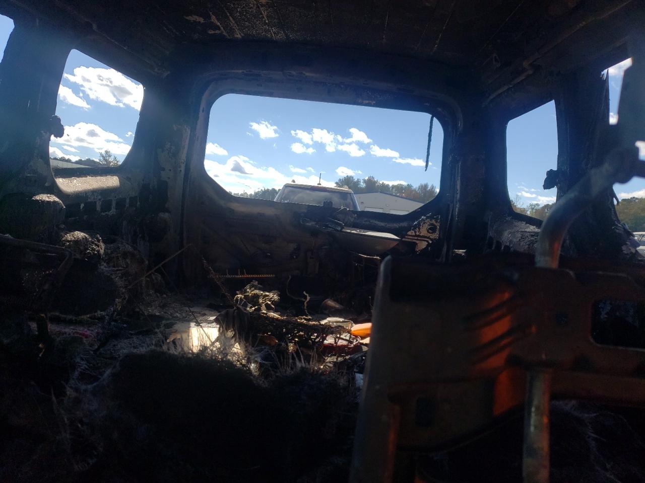 Ford Transit Titanium Image 8