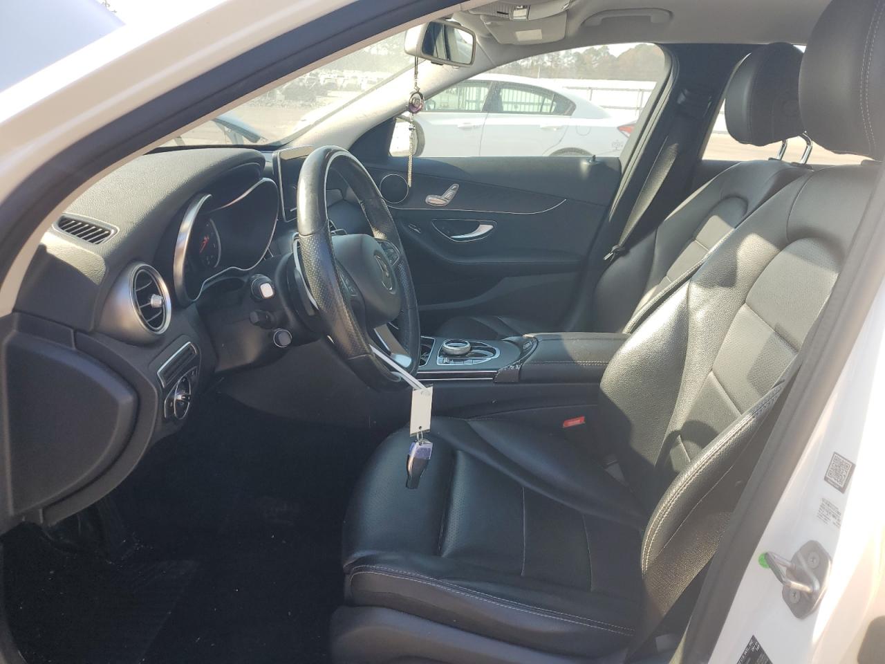 Mercedes-Benz C-Class 300 Image 7