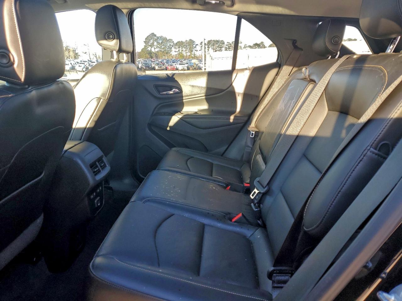 Chevrolet Equinox Premier Image 2