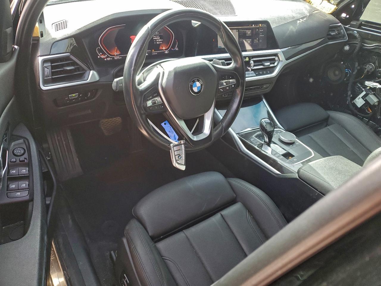 BMW 3 Series Image 6
