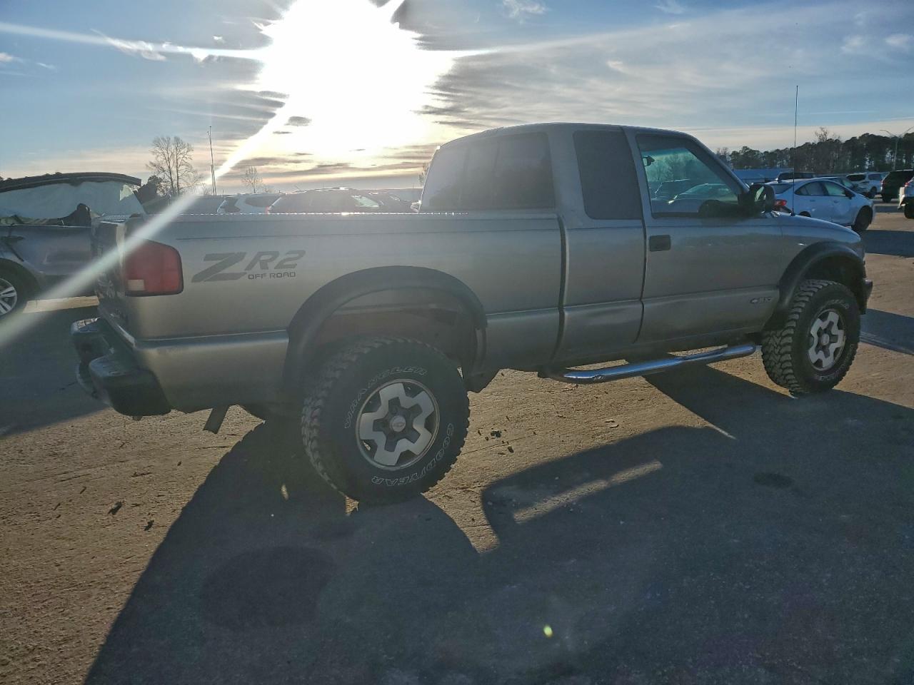 Chevrolet S-10 S10 Image 4